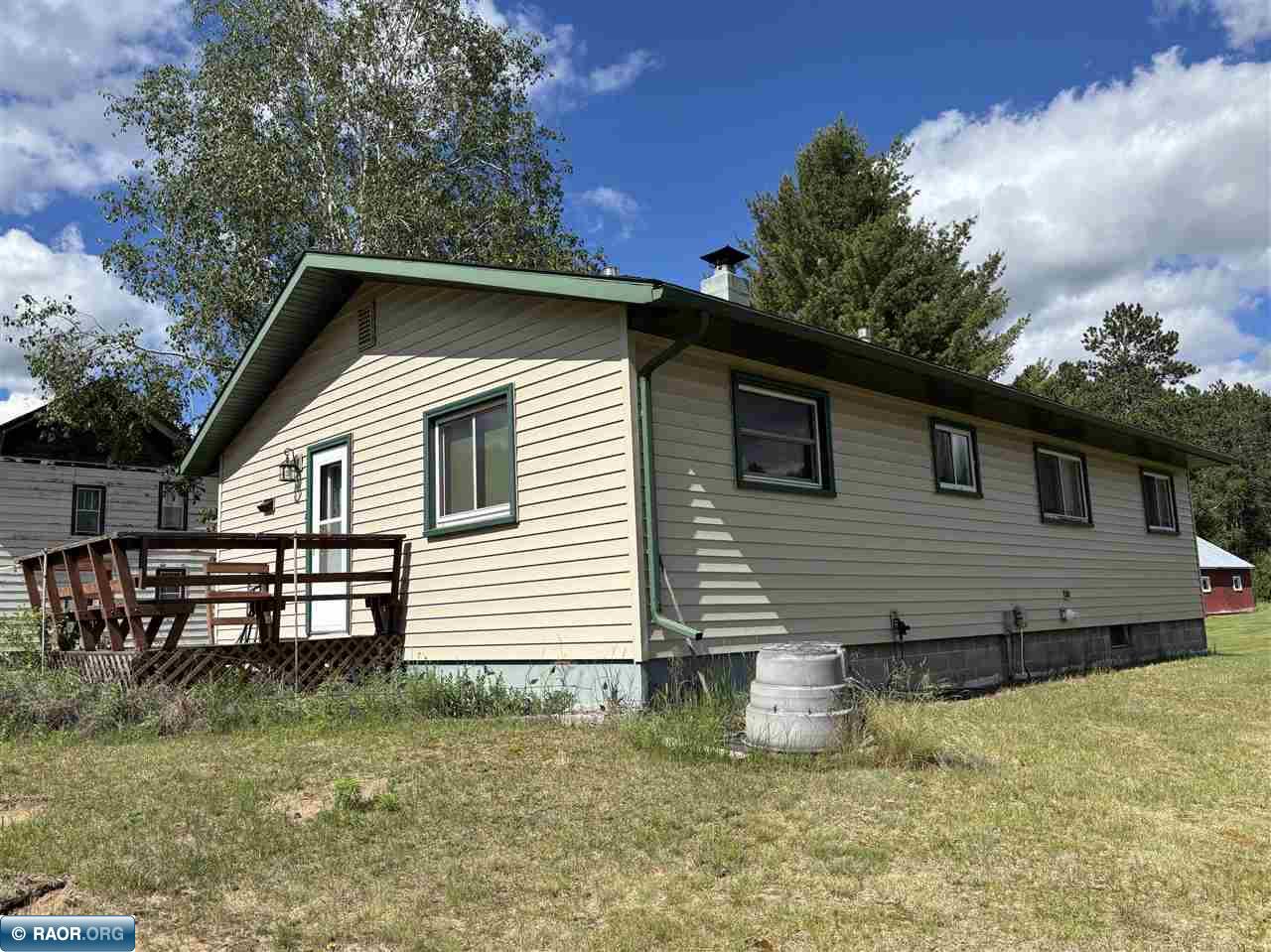 11084 Hayes Road Hibbing, MN 55746 - Photo 3 of 48