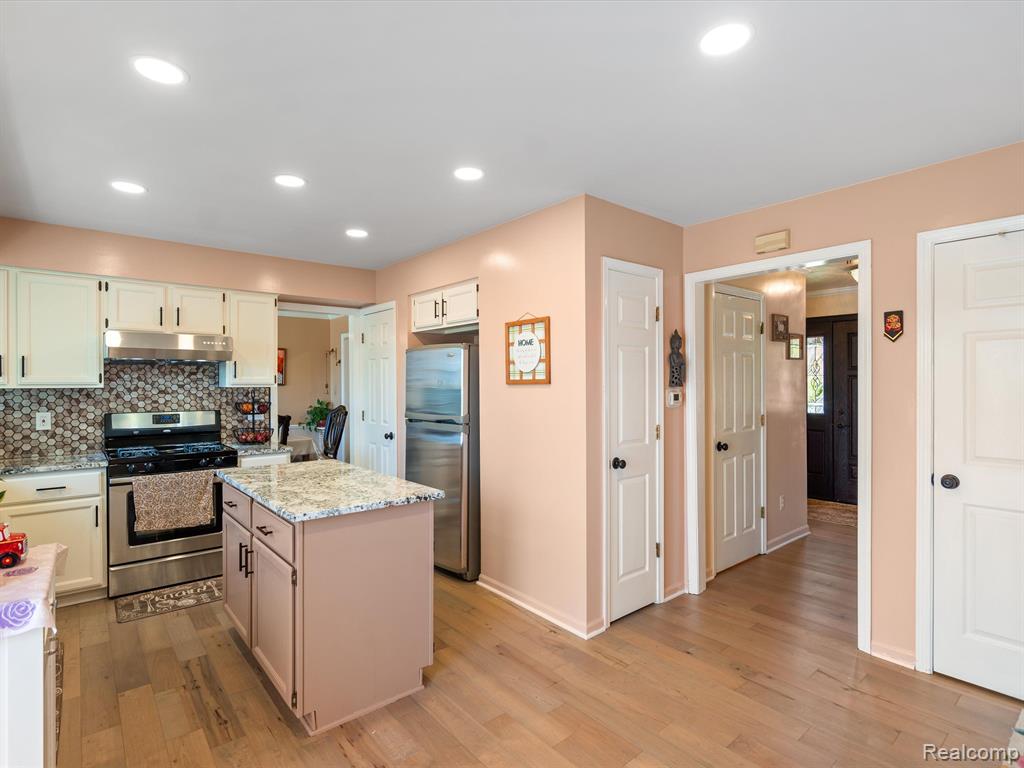 1139 Arms Court Rochester Hills, MI 48307 - Photo 16 of 39