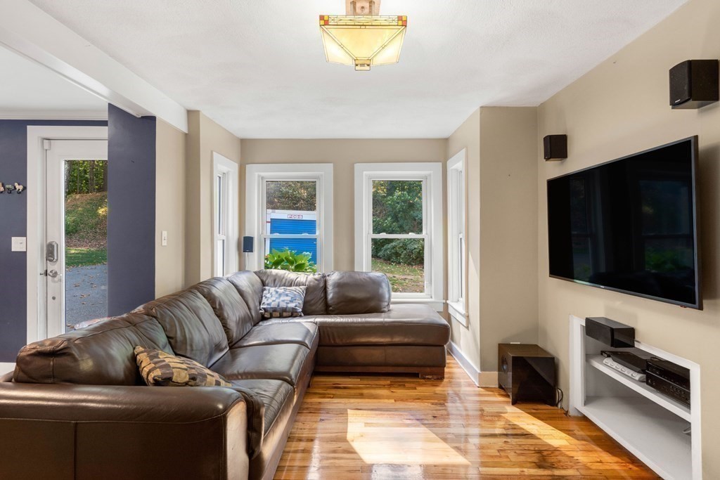 99 Shawsheen Road Bedford, MA 01730 - Photo 5 of 38