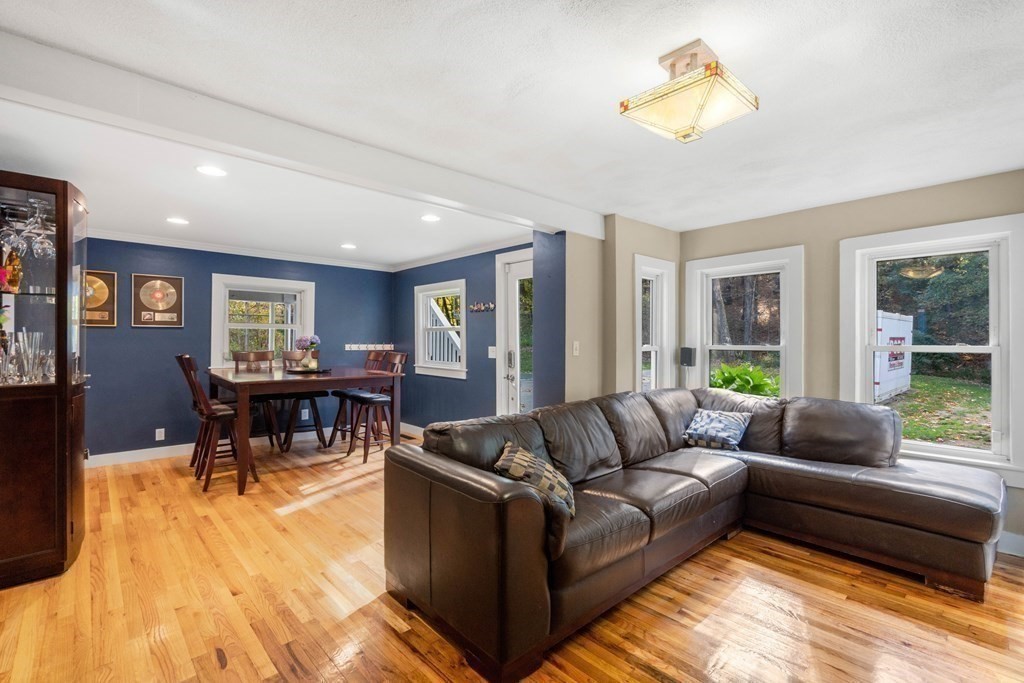 99 Shawsheen Road Bedford, MA 01730 - Photo 7 of 38