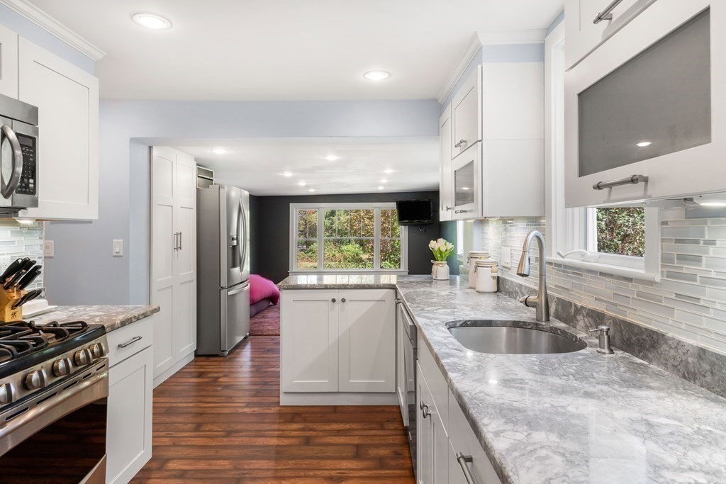 99 Shawsheen Road Bedford, MA 01730 - Photo 9 of 38