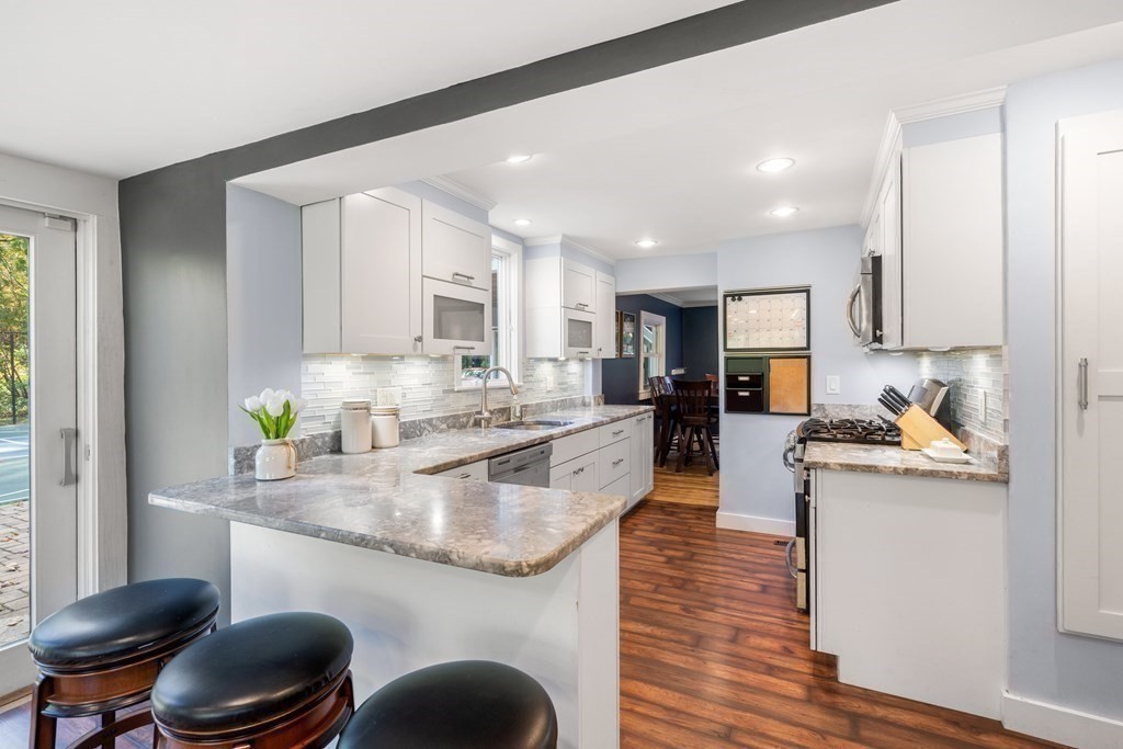 99 Shawsheen Road Bedford, MA 01730 - Photo 10 of 38