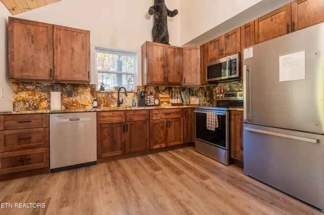 $575,000 | 2029 Lones Branch Lane, Pigeon Forge, TN 37876