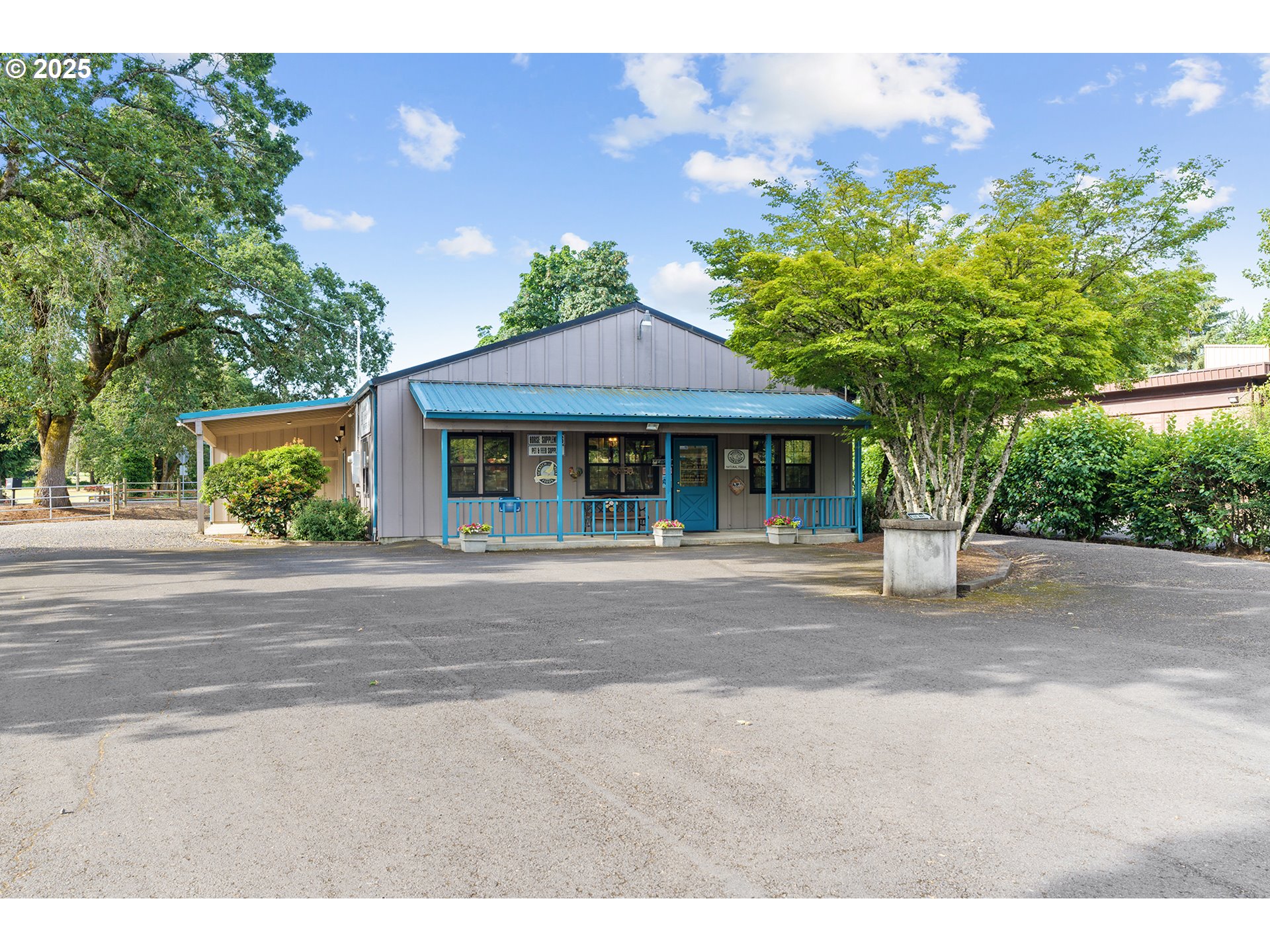 22525 Southwest Stafford Road Tualatin, OR 97062 - Photo 1 of 23