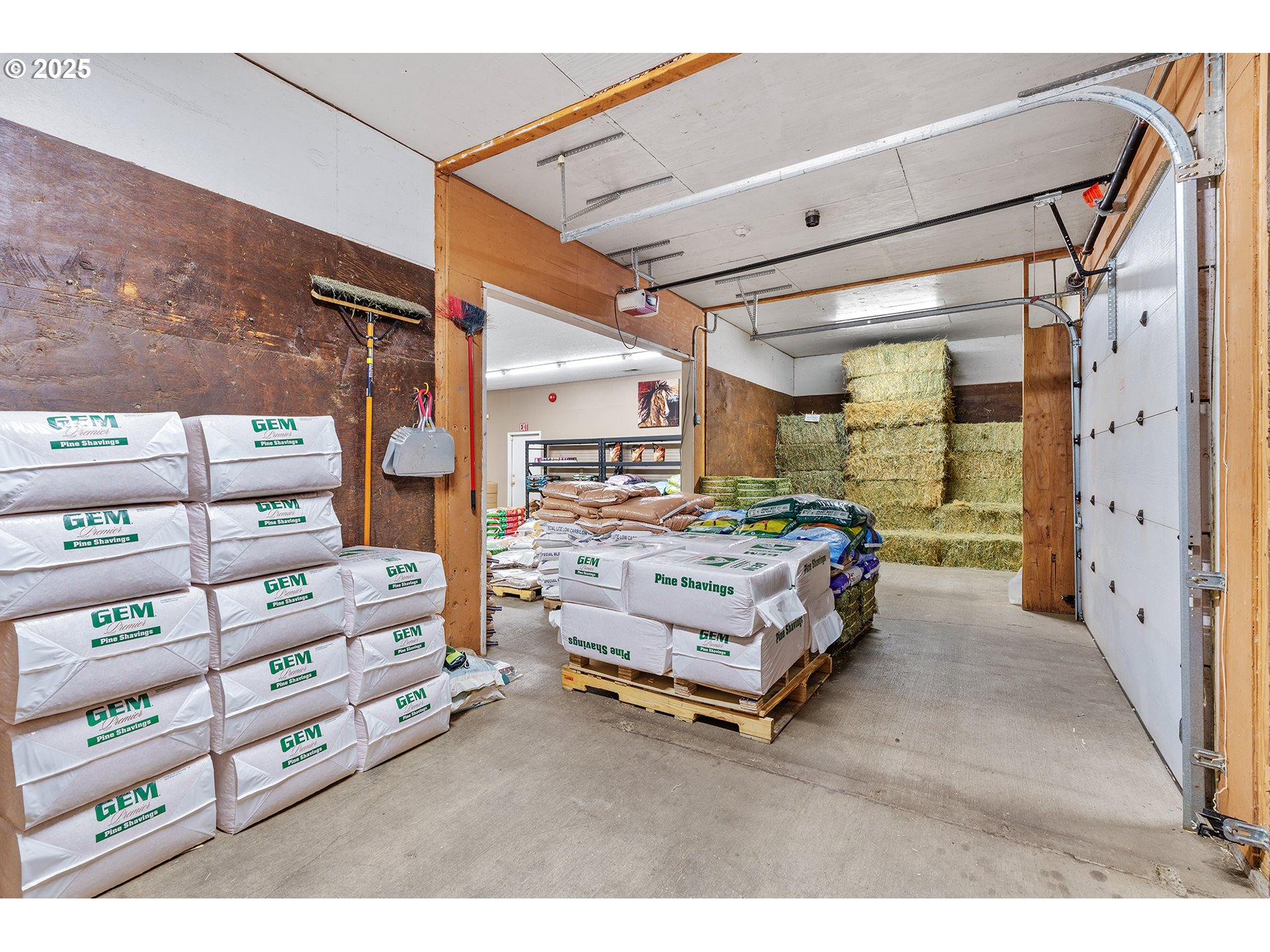 22525 Southwest Stafford Road Tualatin, OR 97062 - Photo 17 of 23