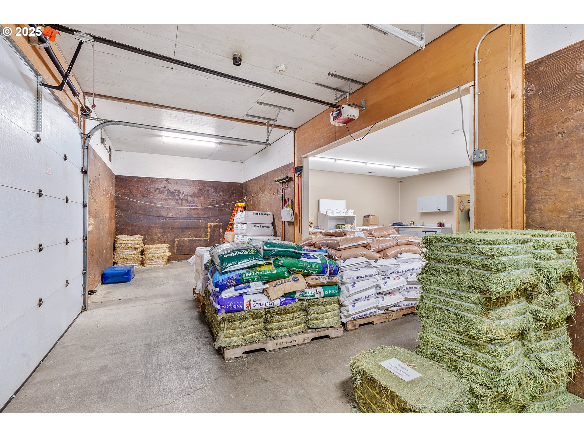 22525 Southwest Stafford Road Tualatin, OR 97062 - Photo 18 of 23