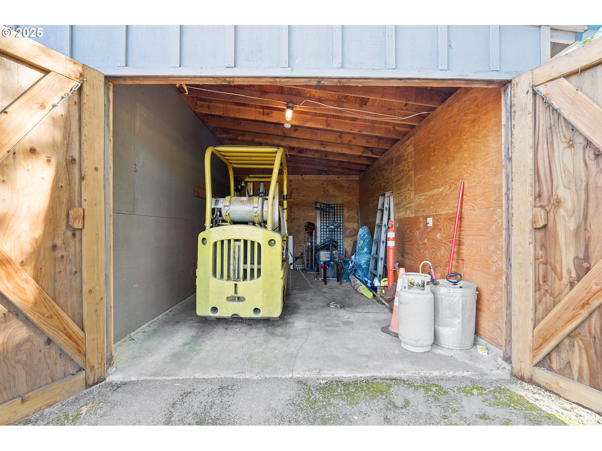 22525 Southwest Stafford Road Tualatin, OR 97062 - Photo 19 of 23