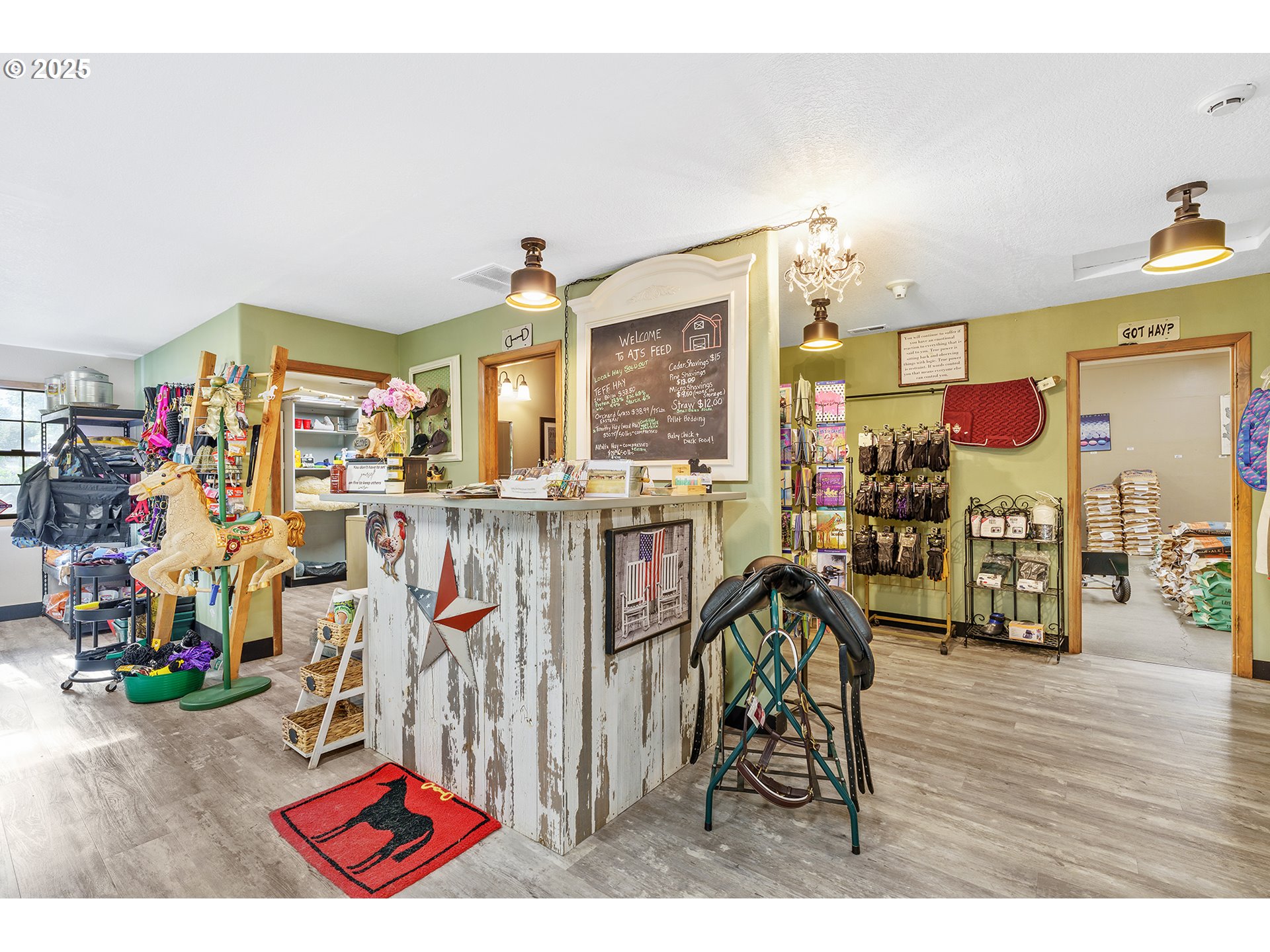 22525 Southwest Stafford Road Tualatin, OR 97062 - Photo 9 of 23