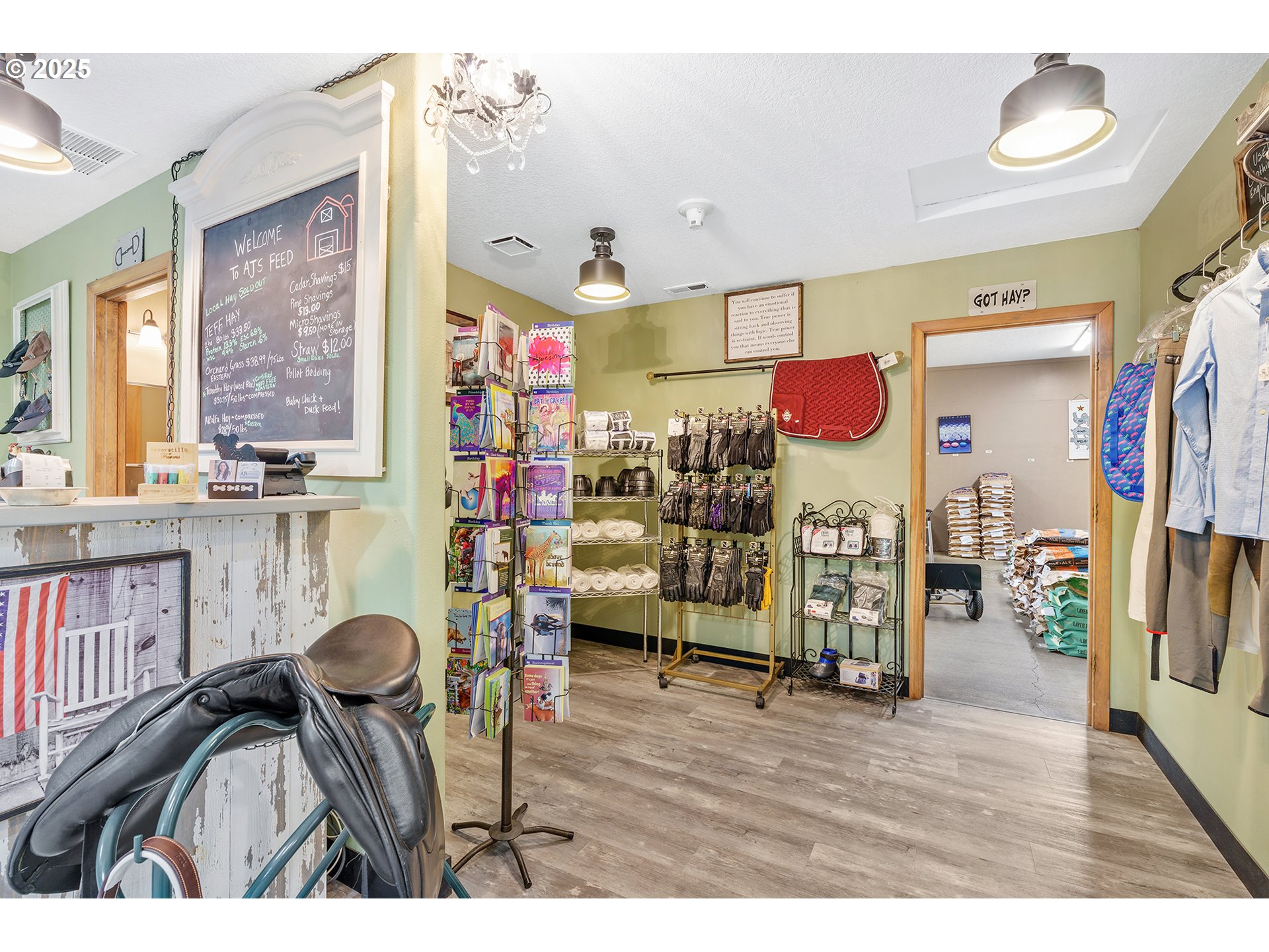 22525 Southwest Stafford Road Tualatin, OR 97062 - Photo 10 of 23