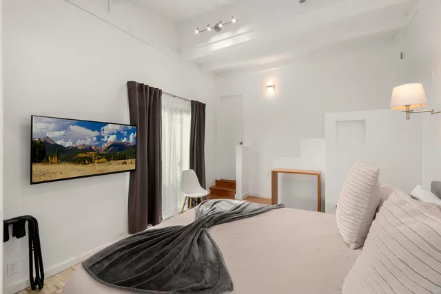 $2,720,000 | 1102 Del Mar Avenue, Santa Barbara, CA 93109