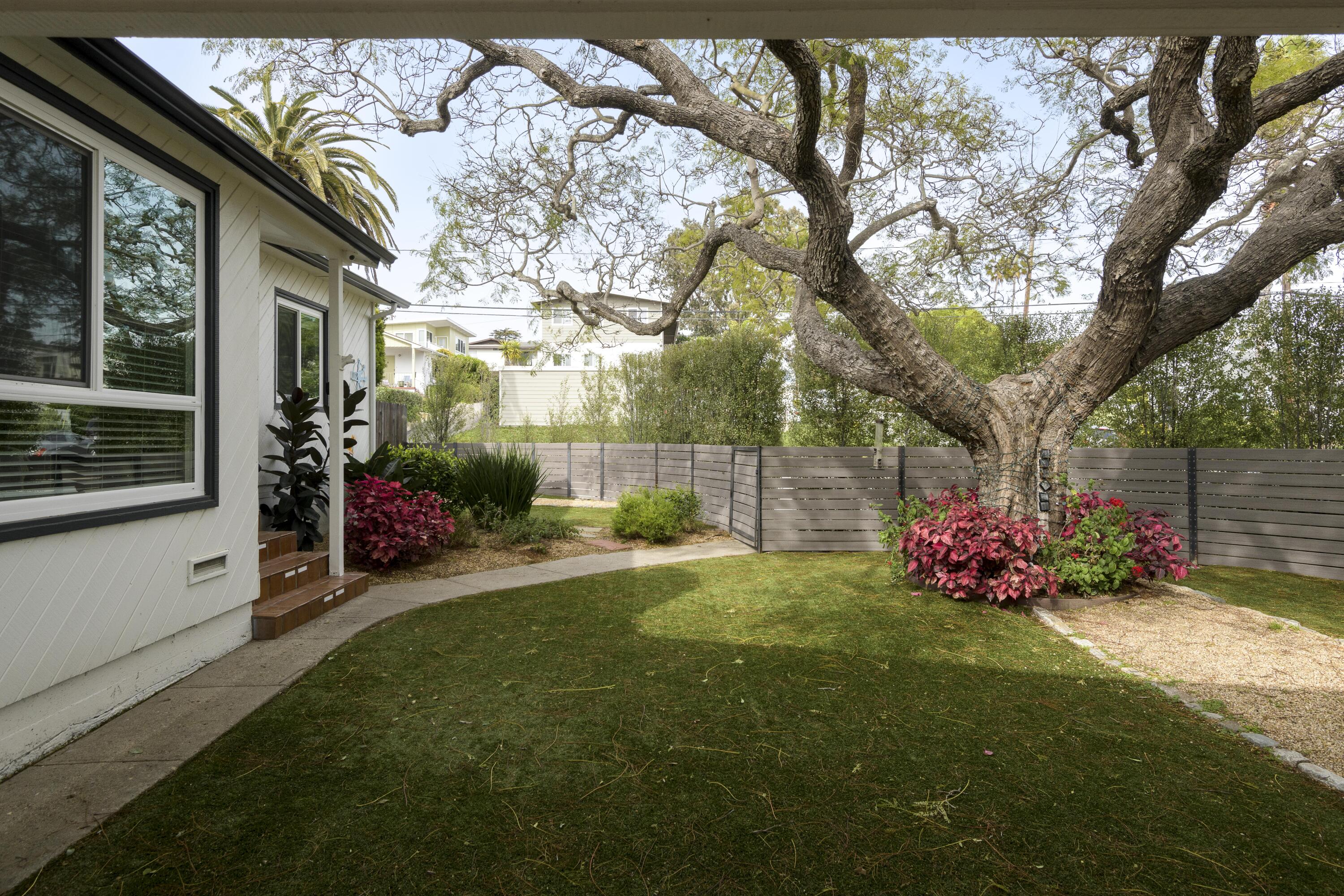 1102 Del Mar Avenue Santa Barbara, CA 93109 - Photo 28 of 39 a view of a backyard with a garden
