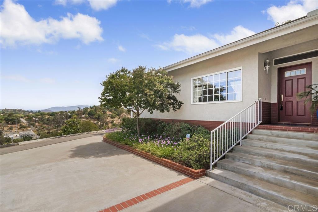 29859 Wilkes Road Valley Center, CA 92082 - Photo 5 of 25 Gallery Image 5