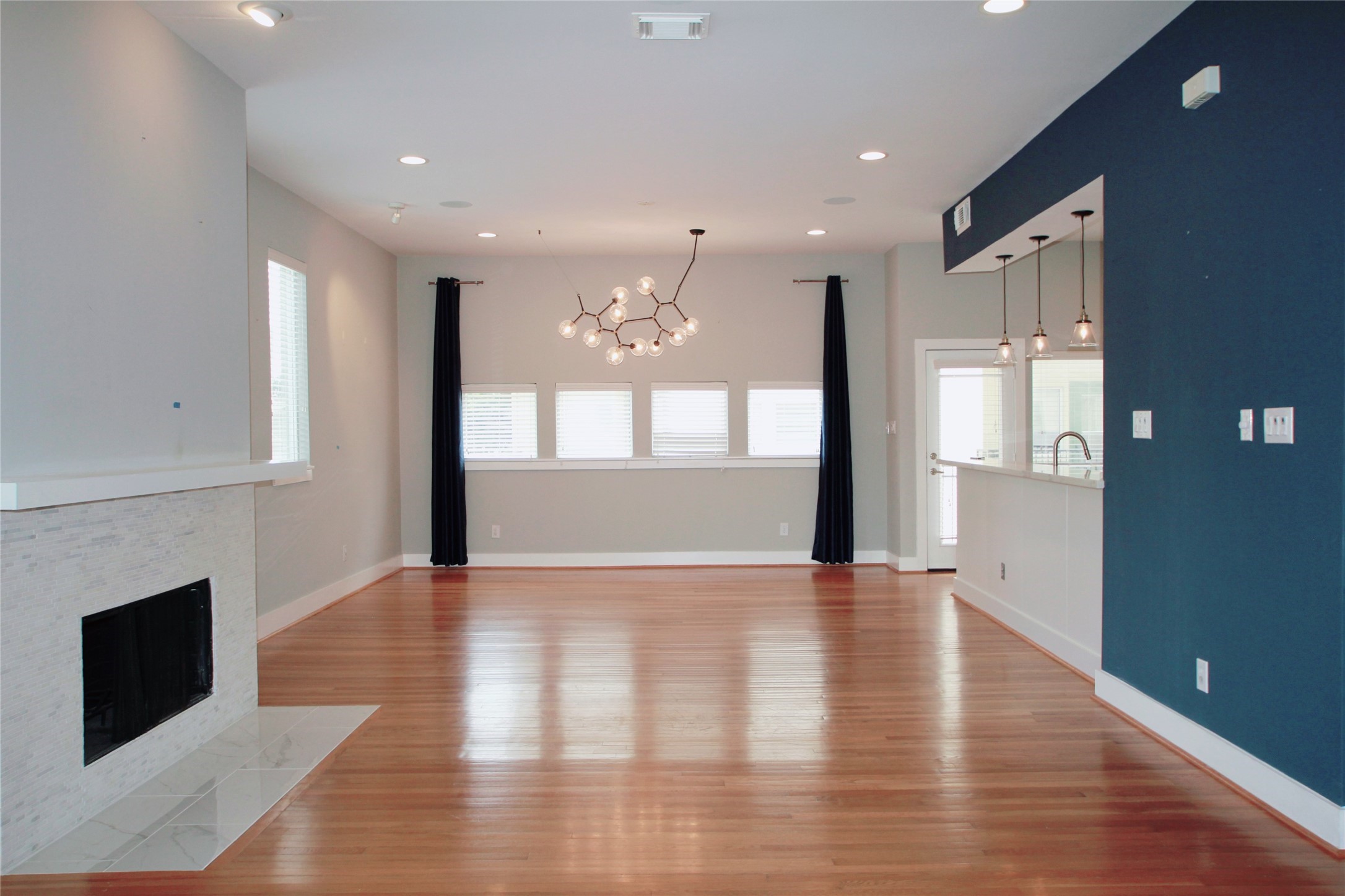4701 Caroline Street Houston, TX 77004 - Photo 6 of 38