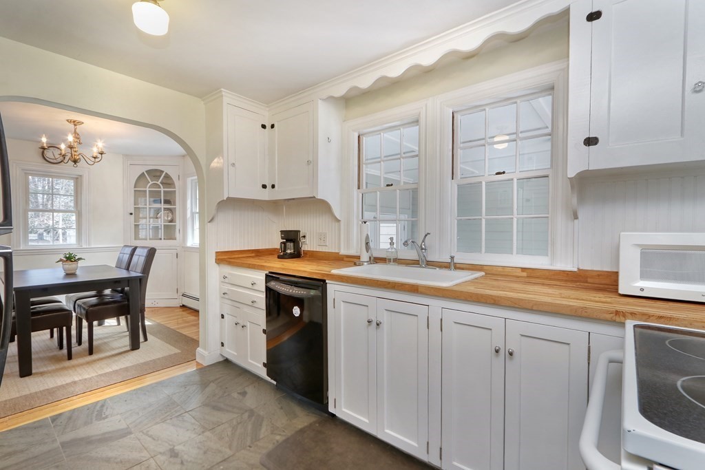 115 Greenacre Road Westwood, MA 02090 - Photo 6 of 22 Gallery Image 6