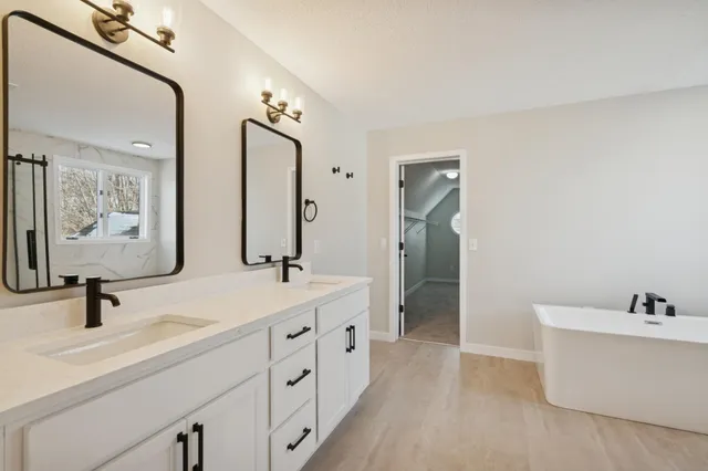 $659,900 | 17714 Hillwood Avenue, Lakeville, MN 55044