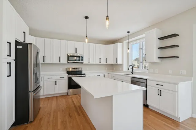 $659,900 | 17714 Hillwood Avenue, Lakeville, MN 55044