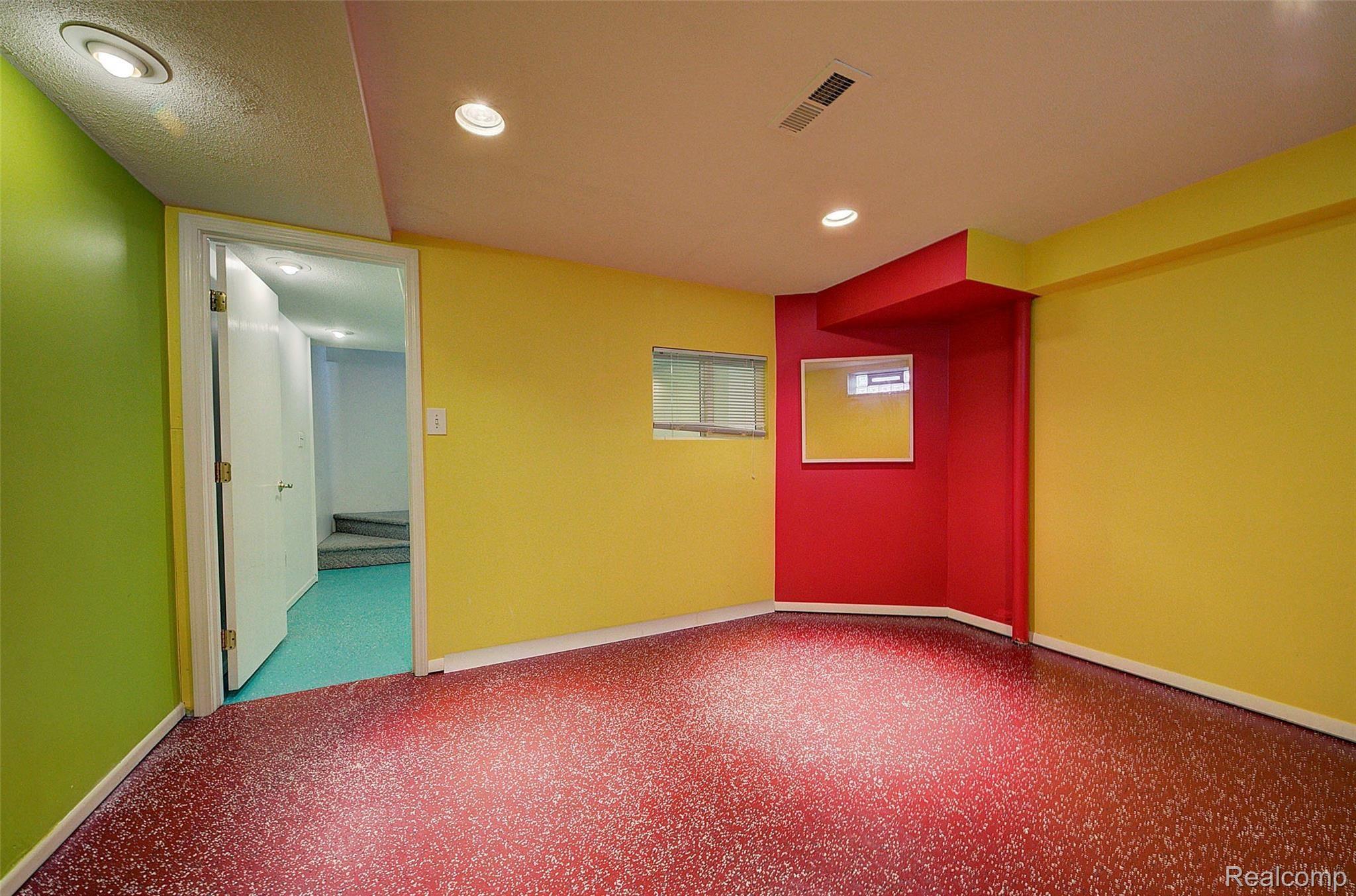 1195 Paddington Road Canton, MI 48187 - Photo 33 of 38 34 Finished Basement.jpg