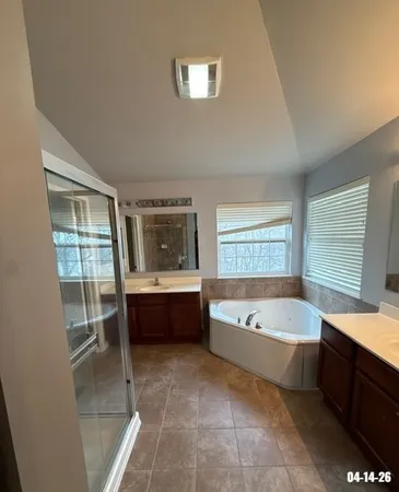 $630,000 | 5650 Brentwood Drive, Hoffman Estates, IL 60192