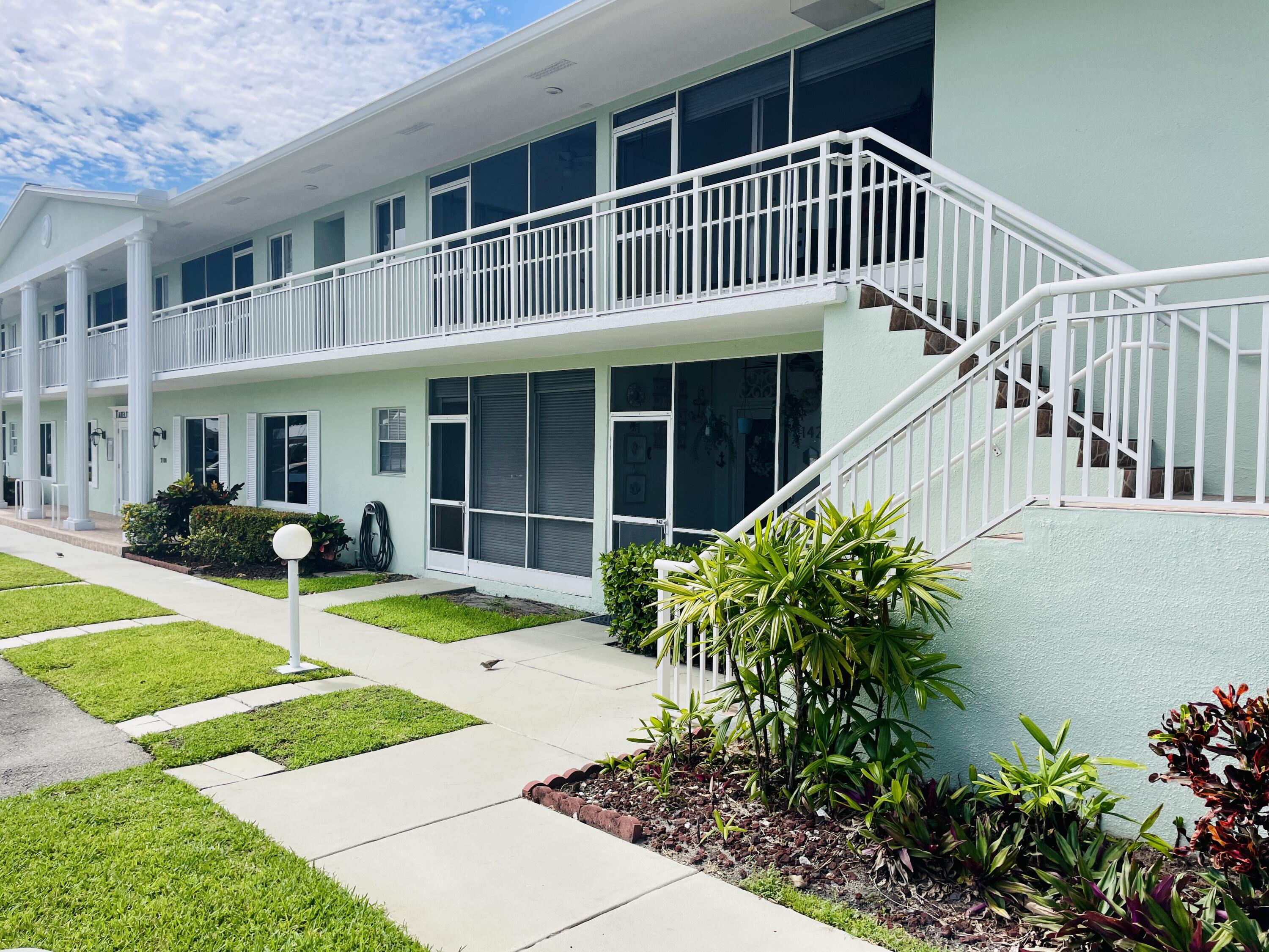 2100 Northeast 38th Street, Unit 142 Lighthouse Point, FL 33064 - Photo 6 of 42 Entrance (1)