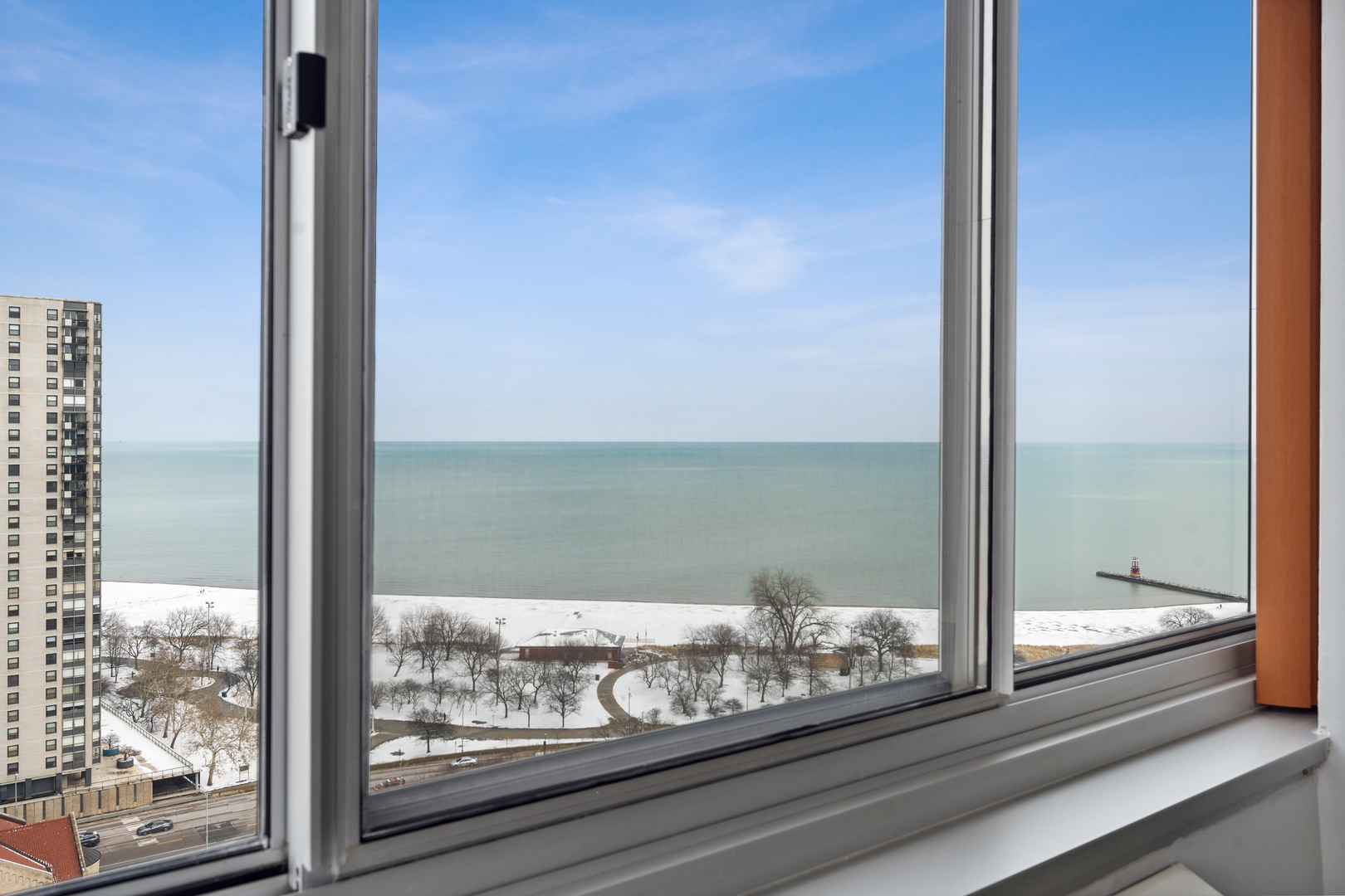 5601 North Sheridan Road, Unit 21E Chicago, IL 60660 - Photo 6 of 27