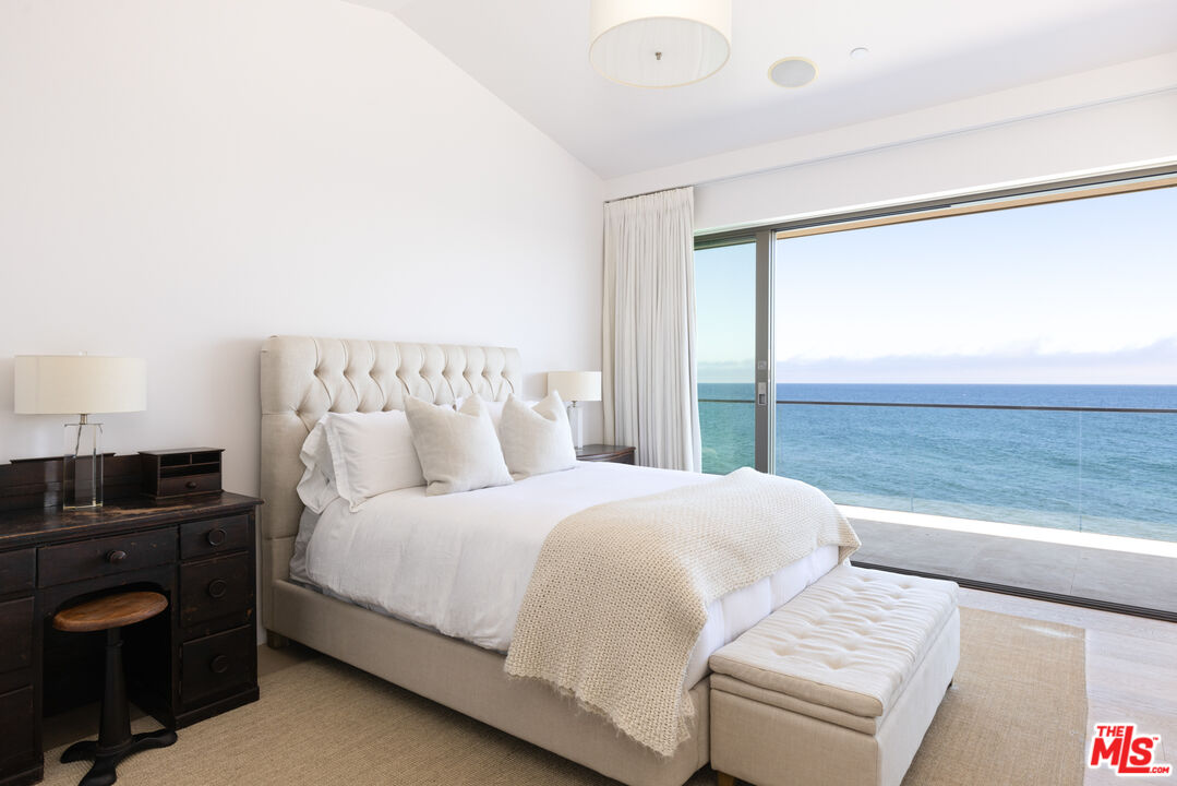 23956 Malibu Road Malibu, CA 90265 - Photo 16 of 33