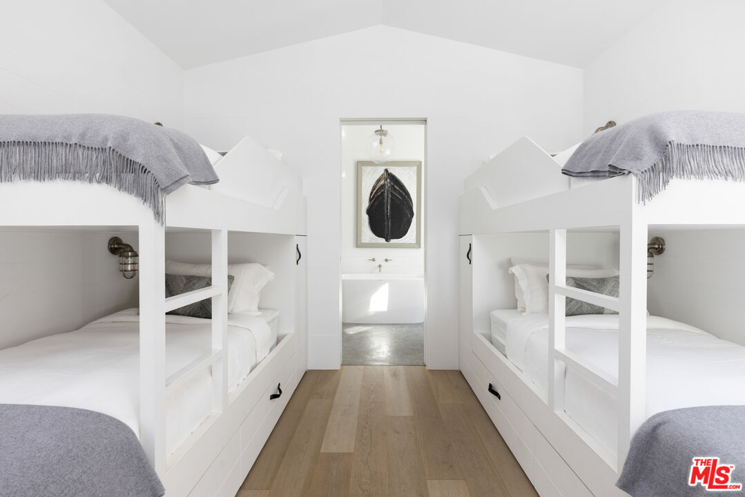 23956 Malibu Road Malibu, CA 90265 - Photo 21 of 33