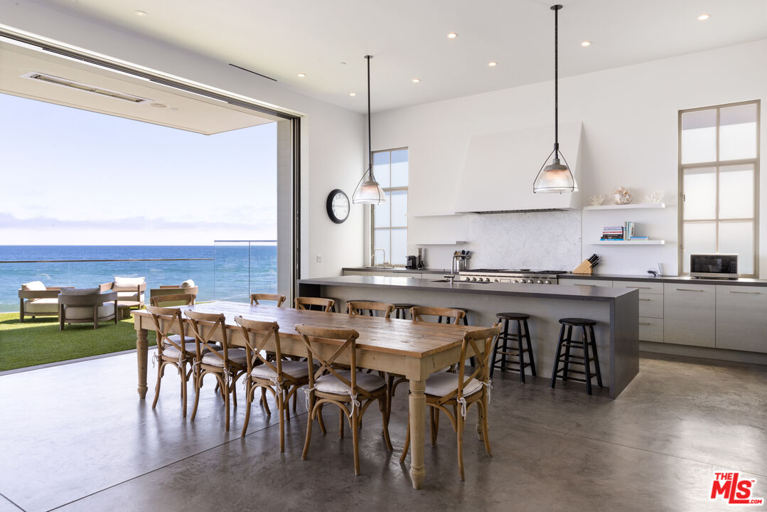 23956 Malibu Road Malibu, CA 90265 - Photo 5 of 33