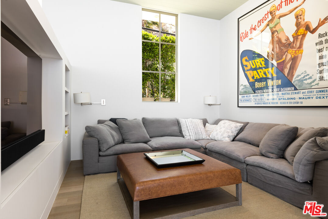 23956 Malibu Road Malibu, CA 90265 - Photo 8 of 33