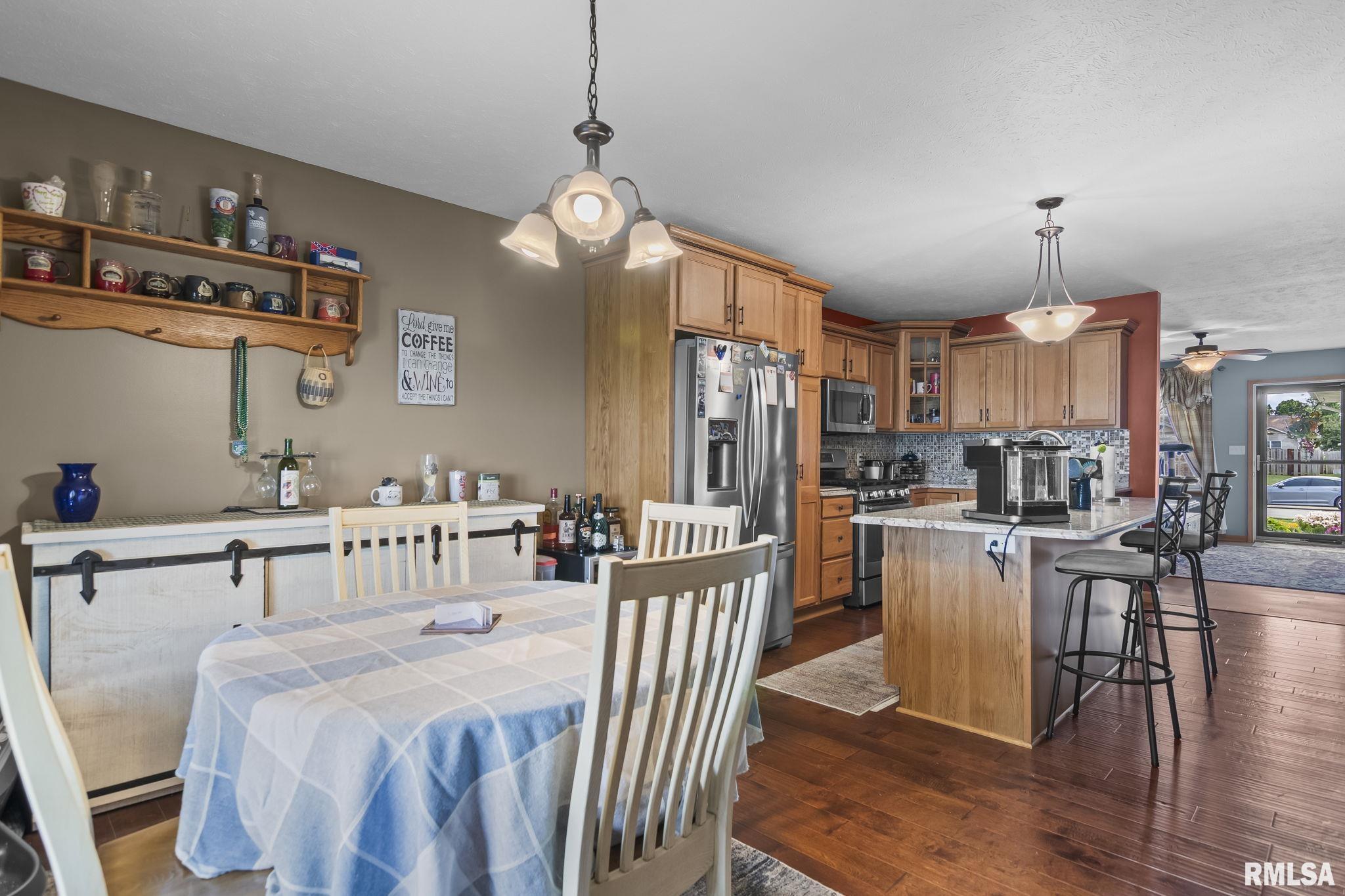 333 Butler Lane Chatham, IL 62629 - Photo 12 of 40