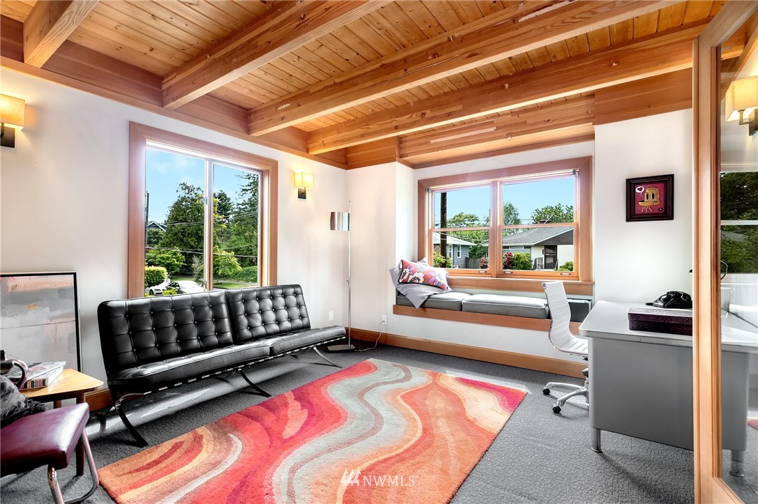 3446 Walnut Avenue Southwest Seattle, WA 98116 - Photo 14 of 25 Gallery Image 14