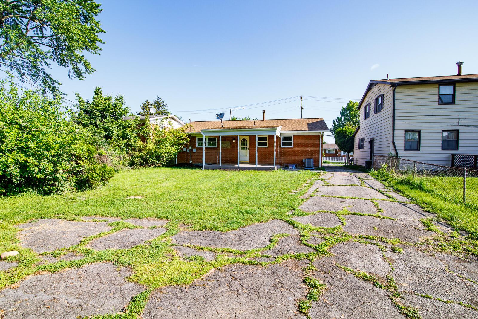 1351 Smith Road Columbus, OH 43207 - Photo 5 of 48 1351 smith-5