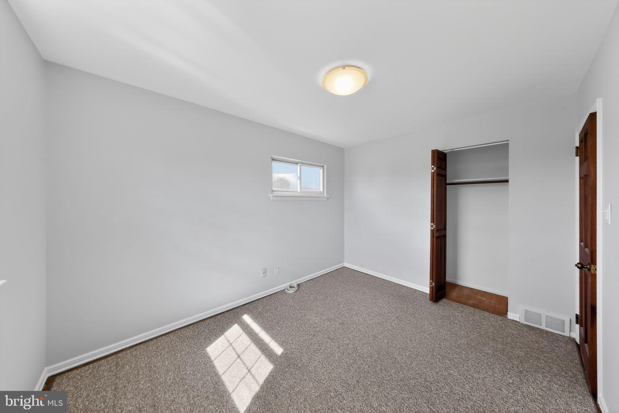 214 Bluefield Road Newark, DE 19713 - Photo 18 of 28 a view of an empty room