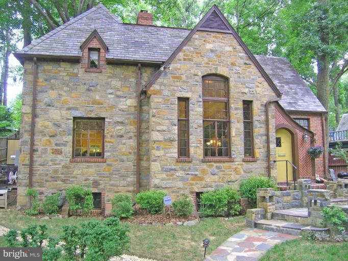 4 Parkside Road Silver Spring, MD 20910 - Photo 1 of 28 Exterior (Main)