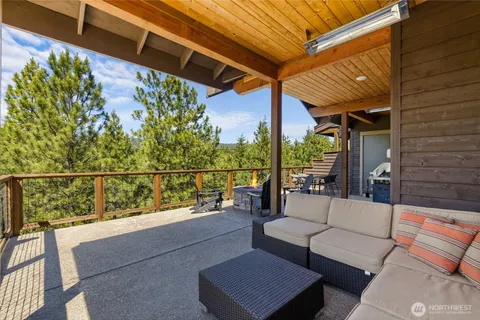 $1,149,000 | 137 Big Hill Drive, Cle Elum, WA 98922
