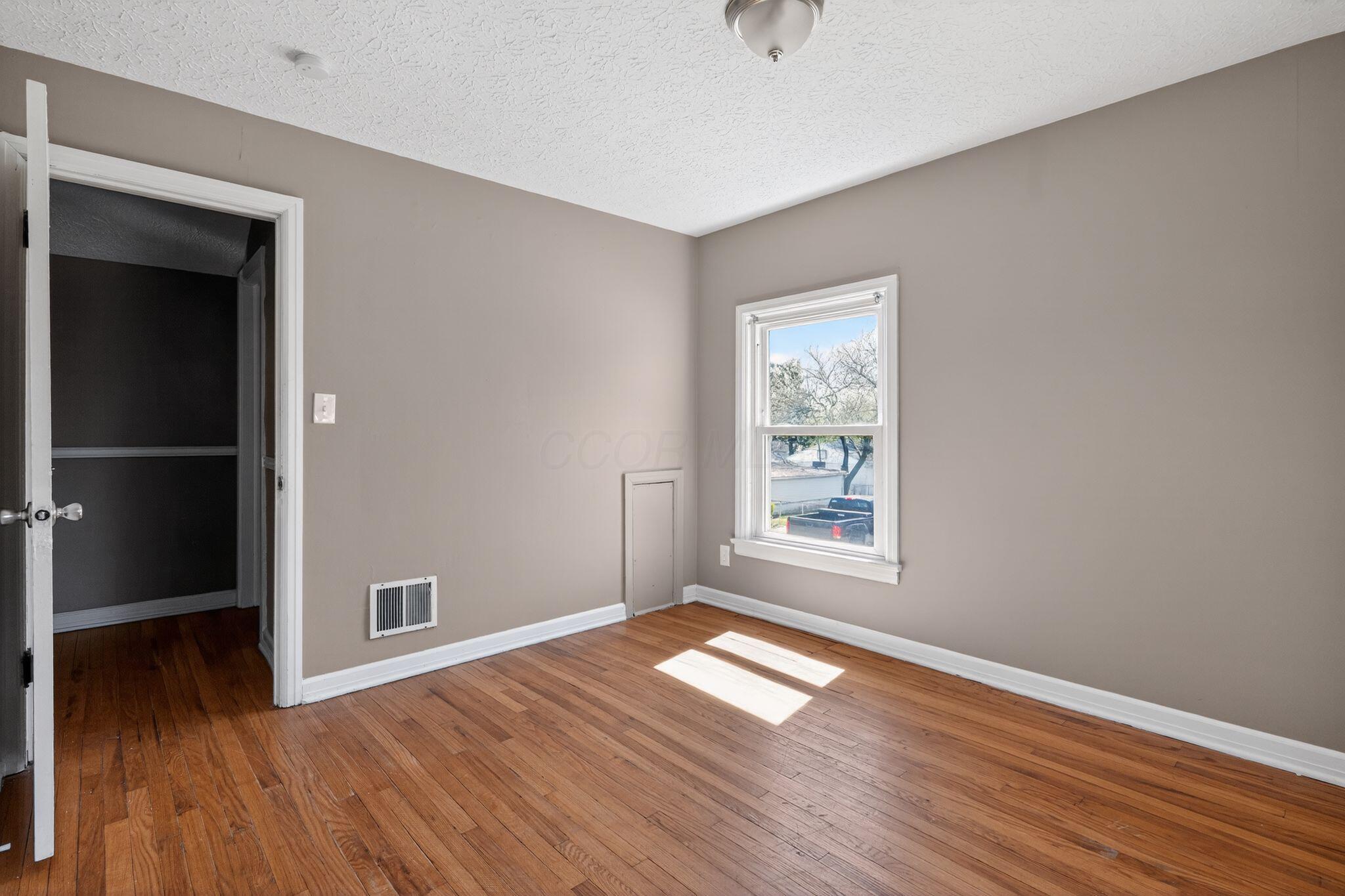 600 South Hampton Road Columbus, OH 43213 - Photo 8 of 30
