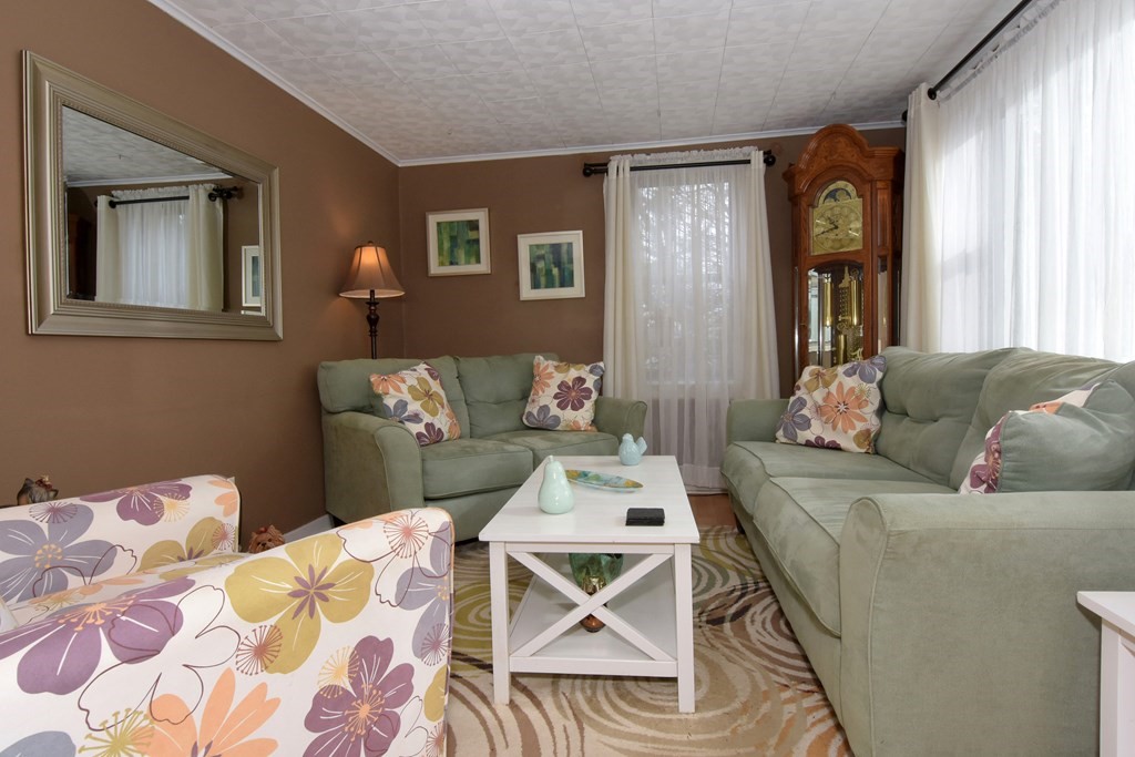 13 Conger Road Worcester, MA 01602 - Photo 11 of 39 Gallery Image 11
