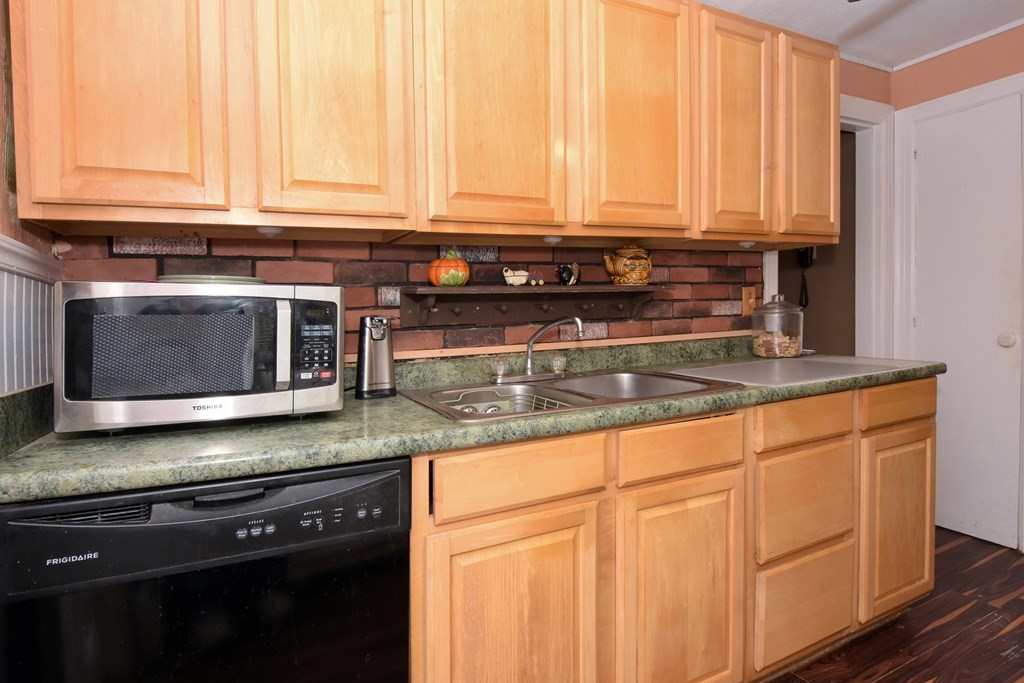 13 Conger Road Worcester, MA 01602 - Photo 22 of 39 Gallery Image 22