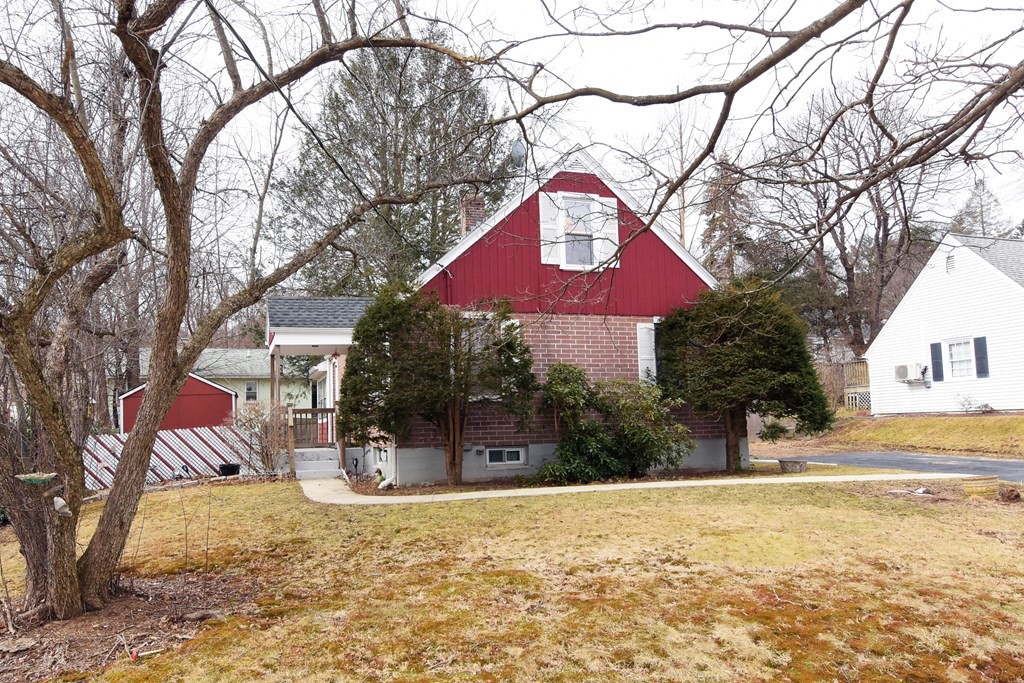 13 Conger Road Worcester, MA 01602 - Photo 3 of 39 Gallery Image 3