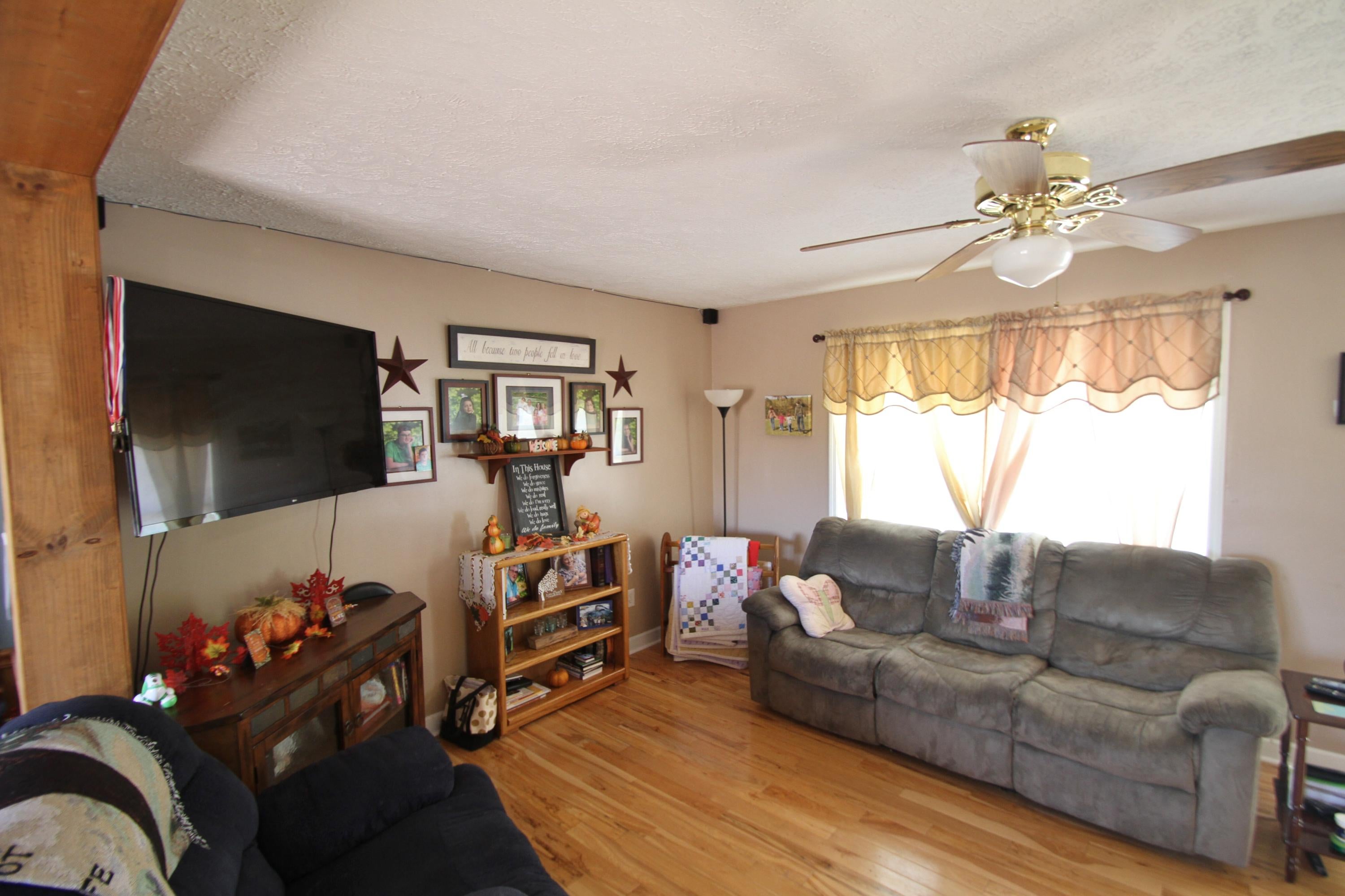 264 Horseshoe Bend Road Ronceverte, WV 24970 - Photo 11 of 46 Gallery Image 11