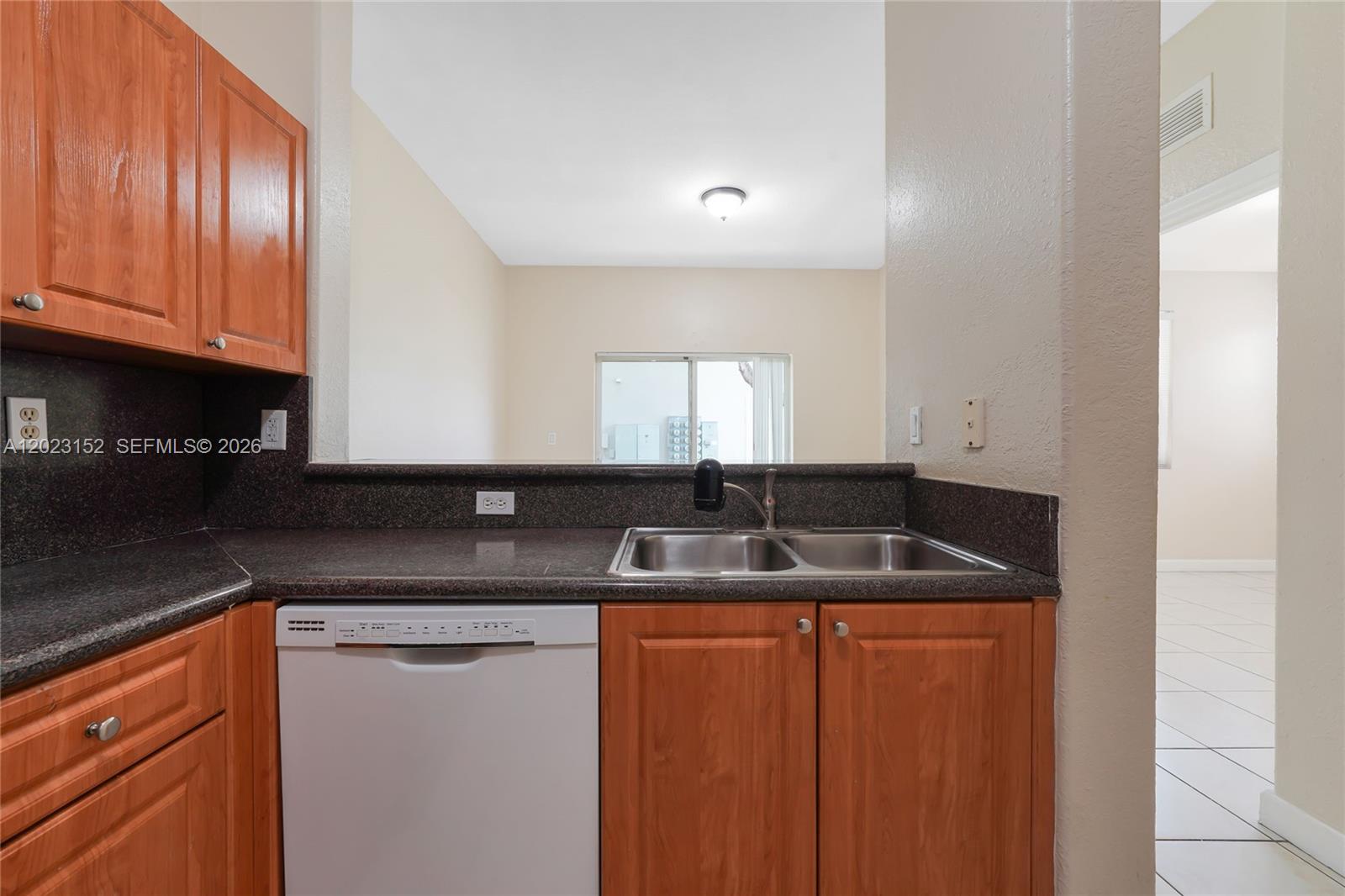 2524 Southeast 16th Road, Unit 100 Homestead, FL 33035 - Photo 13 of 31
