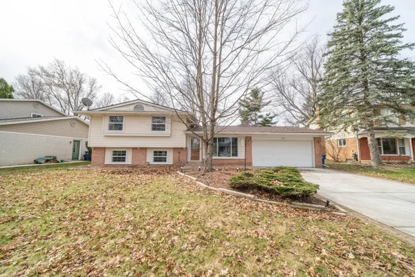 $439,900 | 3212 Lockridge Drive, Ann Arbor, MI 48108