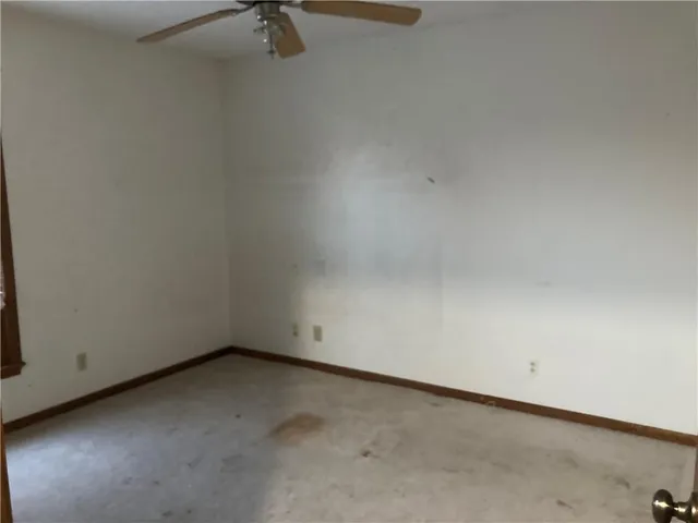 $300,000 | 11907 West 49th Place, Shawnee, KS 66216