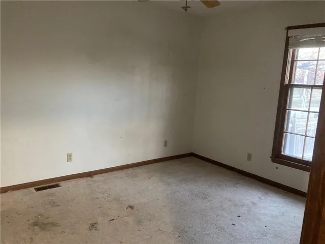 $300,000 | 11907 West 49th Place, Shawnee, KS 66216