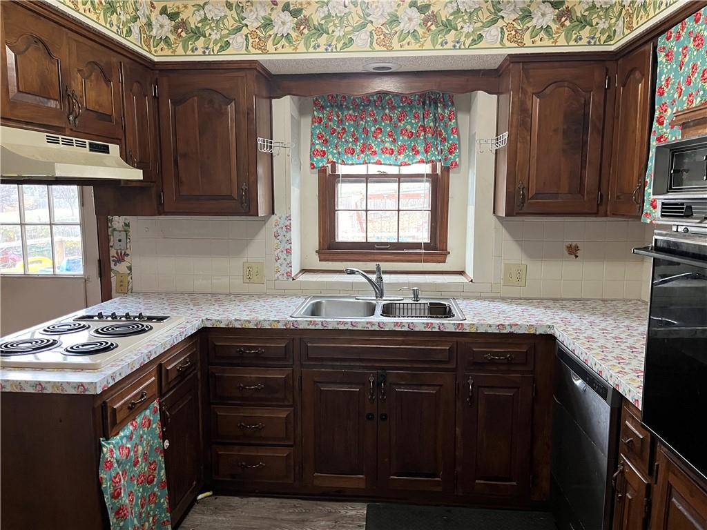 11907 West 49th Place Shawnee, KS 66216 - Photo 5 of 12