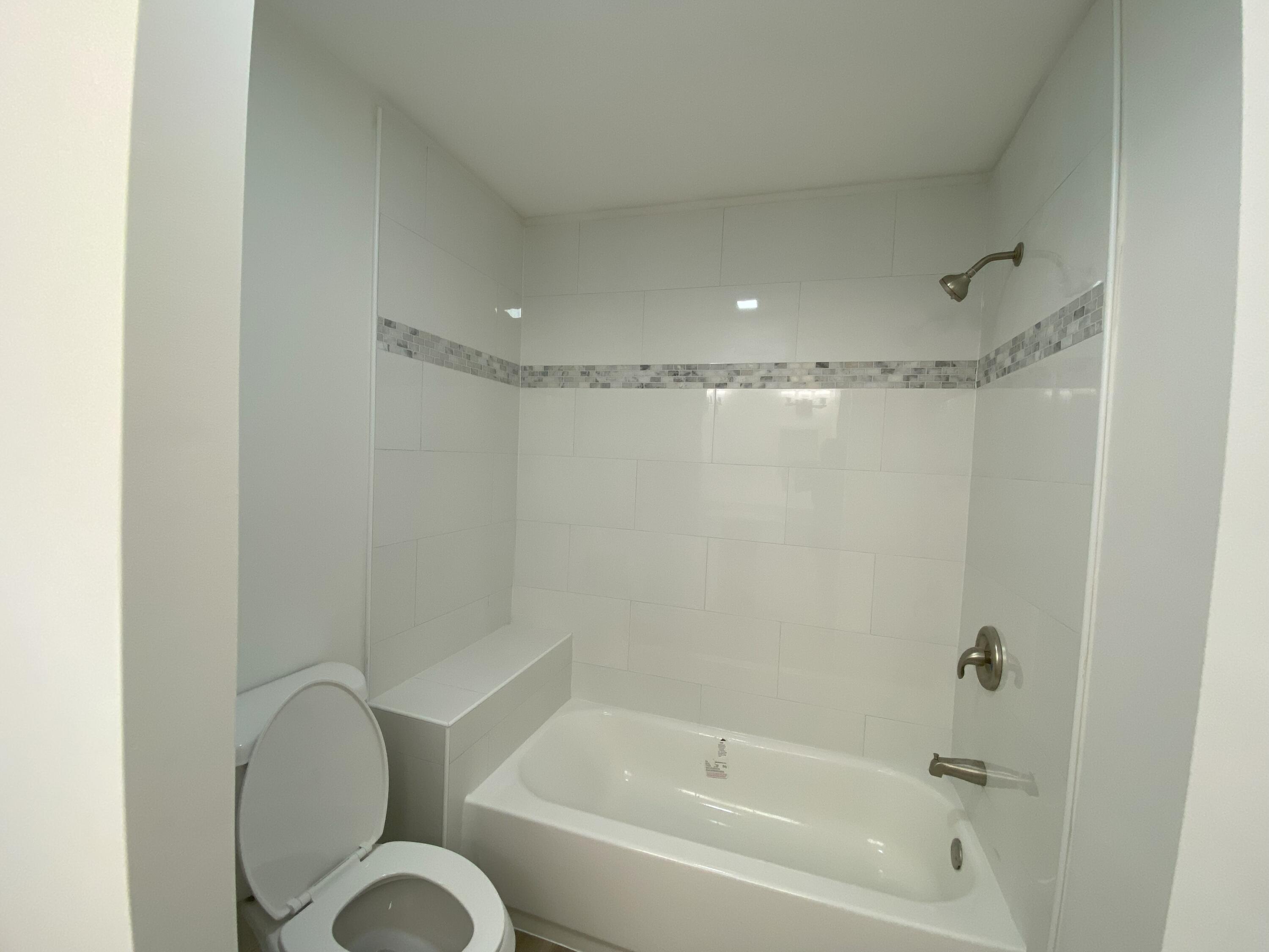 17389 63rd Road North Loxahatchee, FL 33470 - Photo 17 of 25 Primary Bath