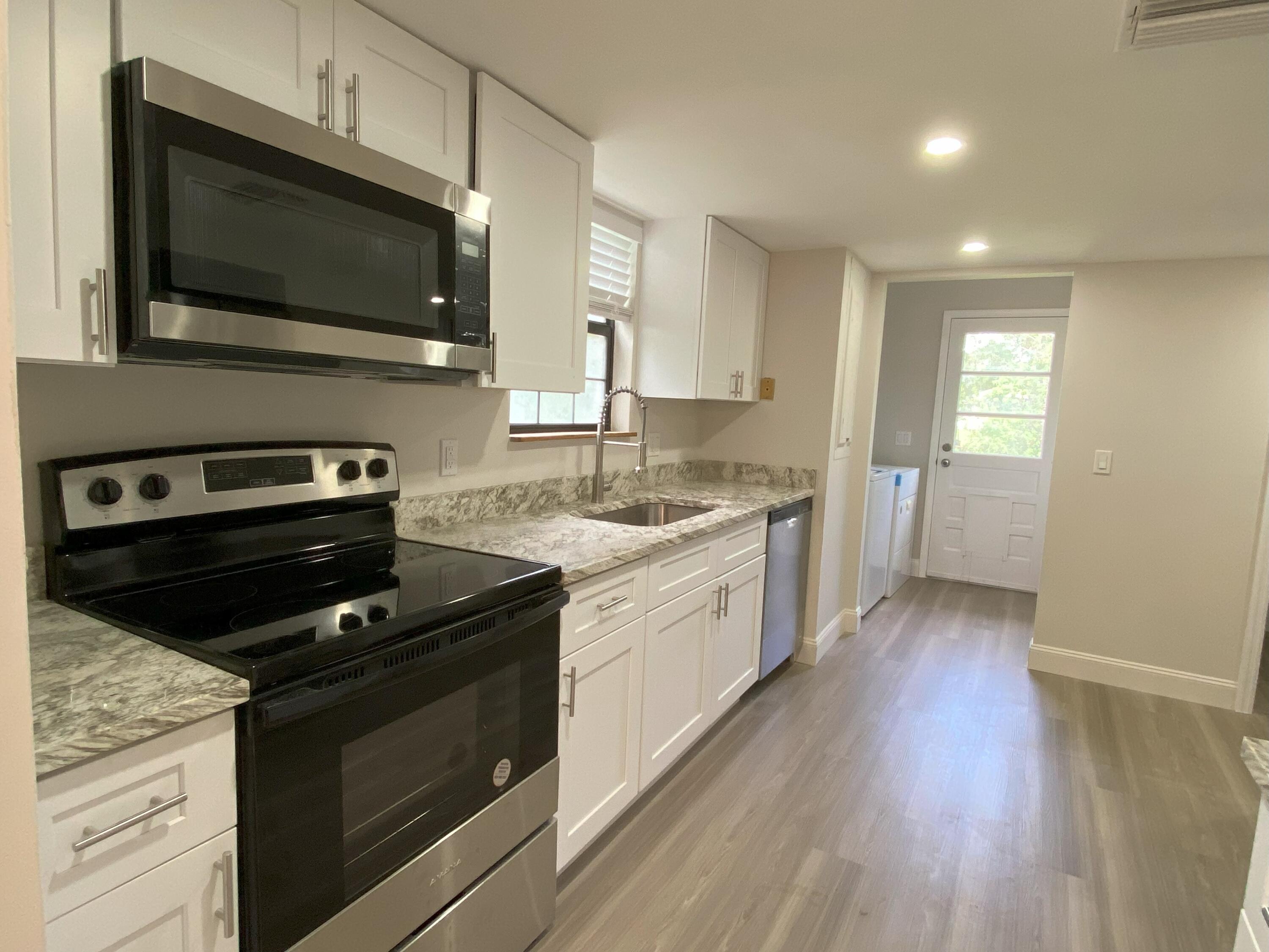 17389 63rd Road North Loxahatchee, FL 33470 - Photo 4 of 25 Kitchen