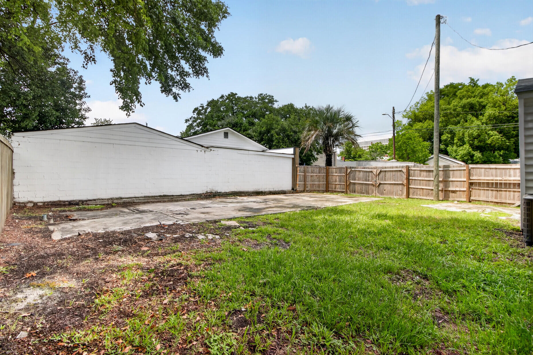 2116 Commander Road North Charleston, SC 29405 - Photo 28 of 32