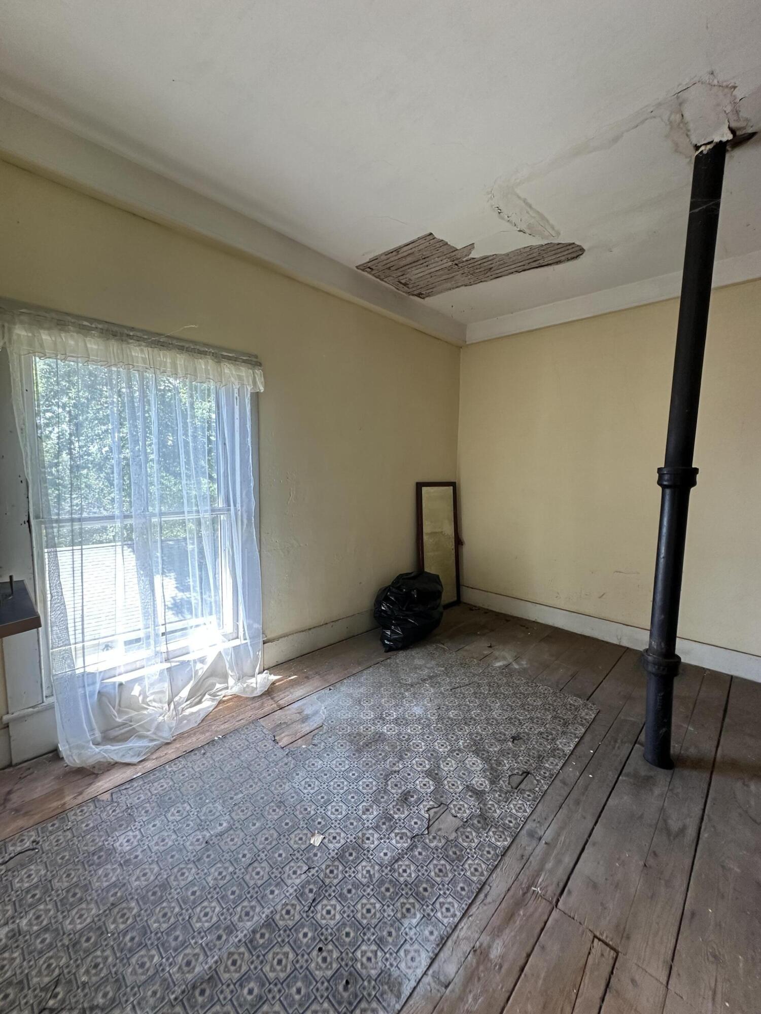 24 Old Rte One Waldoboro, ME 04572 - Photo 25 of 40 Jones37