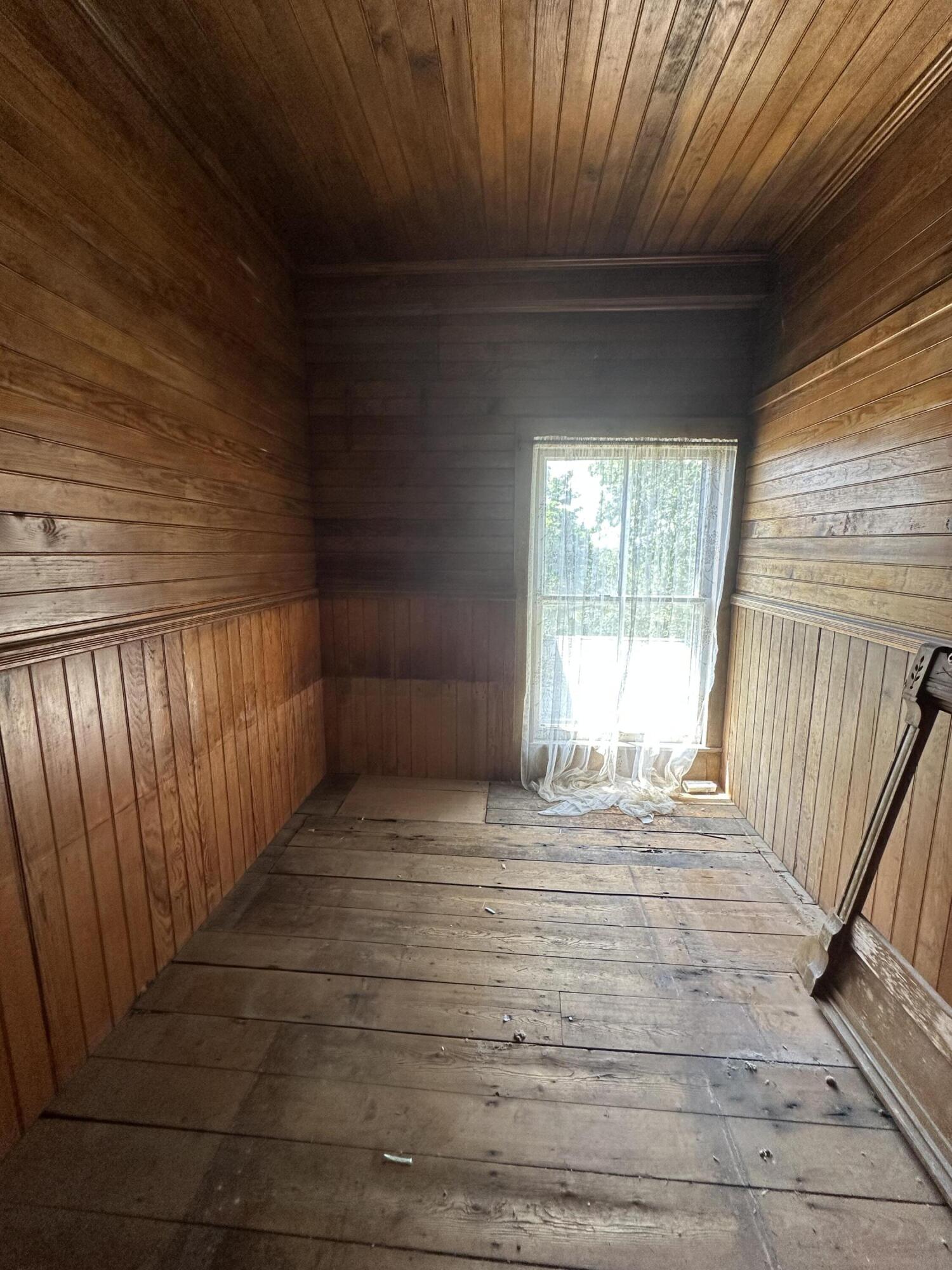 24 Old Rte One Waldoboro, ME 04572 - Photo 27 of 40 Jones43