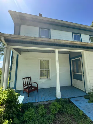 $295,000 | 24 Old Rte One, Waldoboro, ME 04572